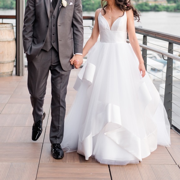 Hayley Paige Occasions Dresses & Skirts - Hayley Paige Andi Wedding Gown Street Size 0